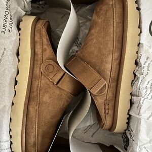 Ugg Goldenstar Clog, size 8.5